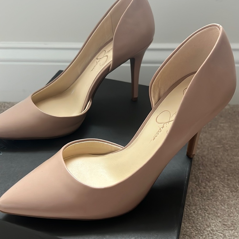 Jessica Simpson nude heels
